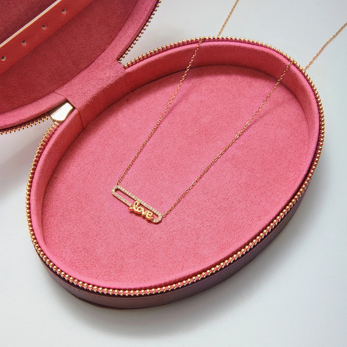 Uworld Minimalist Classic 18K Gold Color Plated Inlaid White Rhinestone LOVE Letter Necklace Waterproof Stainless Steel Jewelry